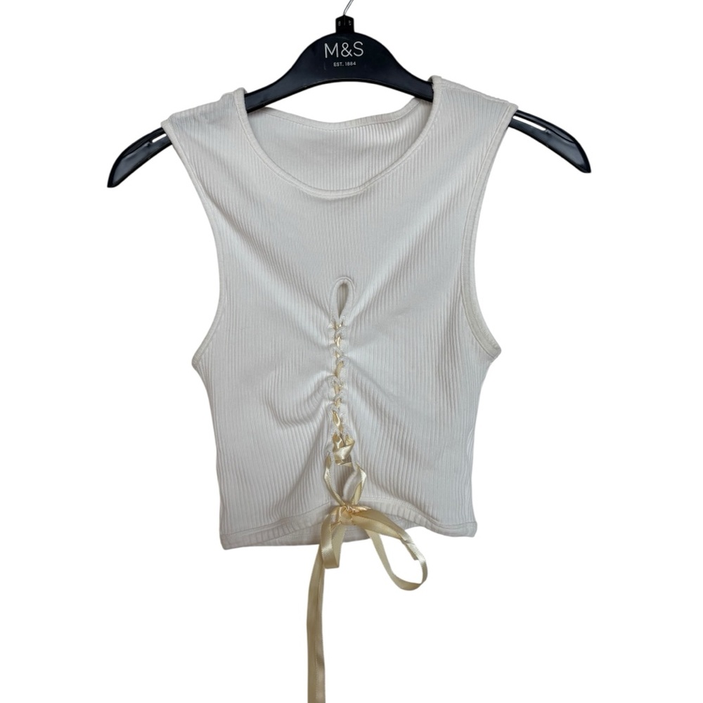 KIKIRIKI White Crop Tank Top W Ribbon Feature | M